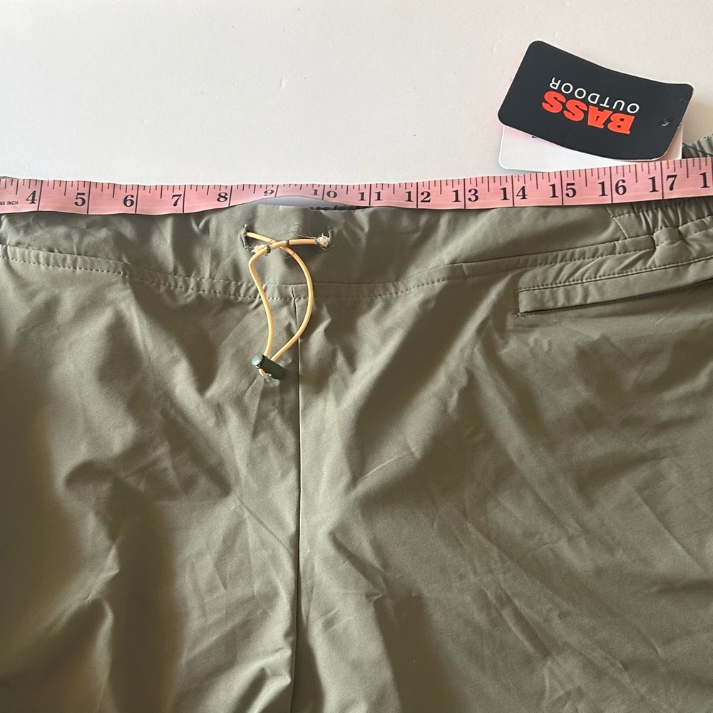 Bass Outdoor Women’s Woven Shorts - Picture 8 of 13